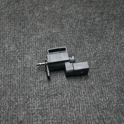 Supapa solenoid VW GOLF VI 5K1 2010 OEM: 037906283C | 2255127 foto