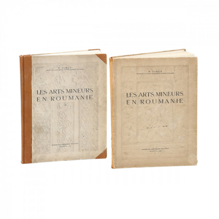 N. Iorga, Les arts mineurs en Roumanie, 2 volume,1934-1936, cu autograf