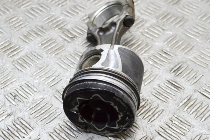 Piston OPEL ASTRA J 2016 OEM: 97376220,55581966 18323977
