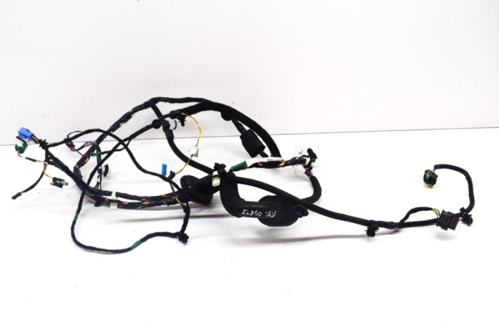Cablaj ușă st&acirc;nga față TESLA MODEL 3 2021 OEM: 3067957-02-C 17133085