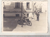 Bnk foto Romania - Bucuresti - motocicleta - interbelica, Alb-Negru, Romania 1900 - 1950, Transporturi