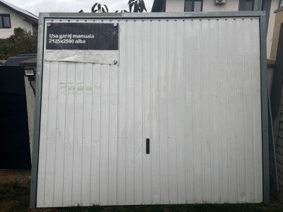 Ușa garaj foto
