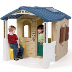 Casuta cu pridvor Naturally Playful Front Porch Playhouse foto