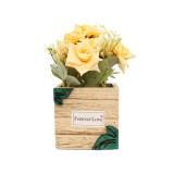 Aranjament flori artificiale, Ella Home, trandafiri aurii, plastic + lemn, auriu, H 18 cm