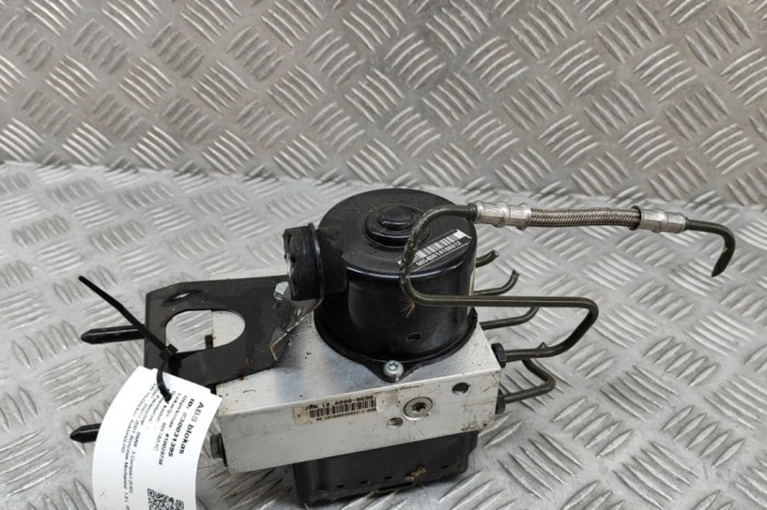 Pompa ABS BMW 3 Compact E46 2001 OEM: Hatchback | 30031395