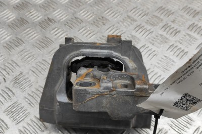 Suport motor dreapta AUDI Q2 GA 2024 OEM: 5WA199262AM | 31799549 foto