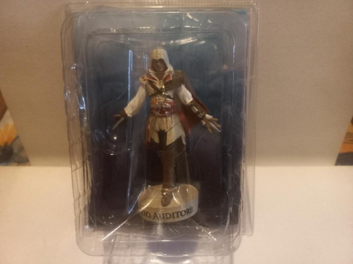 Figurina din rasina Ezio Auditore - Assassin&#039;s Creed - Hachette