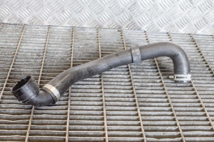 Furtun radiator răcire dreapta VOLVO XC90 II 2016 OEM: 31474845 11429430
