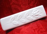 VAZA PORTELAN GAREIS WALDSASSEN BAVARIA DECOR CU TRANDAFIRI IN RELIEF 22 CM