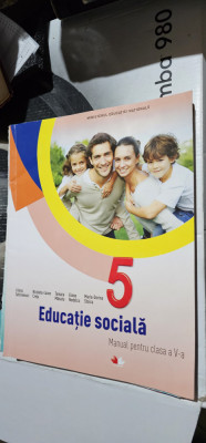 EDUCATIE SOCIALA CLASA A V A CRETU MANATU ZASCHEIEVICI NEDELCU STOICA foto