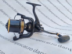 Mulinetă Feeder si Crap PRO FL Strategist Distance 8000 cu tambur Long Cast