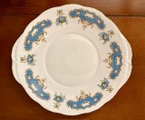 PLATOU DIN PORTELAN FIN ENGLEZESC- MARCAJ QUEEN ANNE- BONE CHINA L25,5CM
