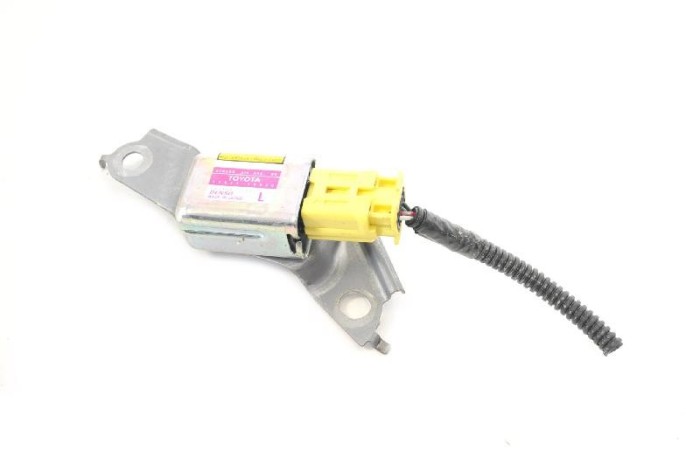 Senzor de impact st&acirc;nga spate LEXUS RX _U3_ 2007 OEM: 89834-48020 10019807