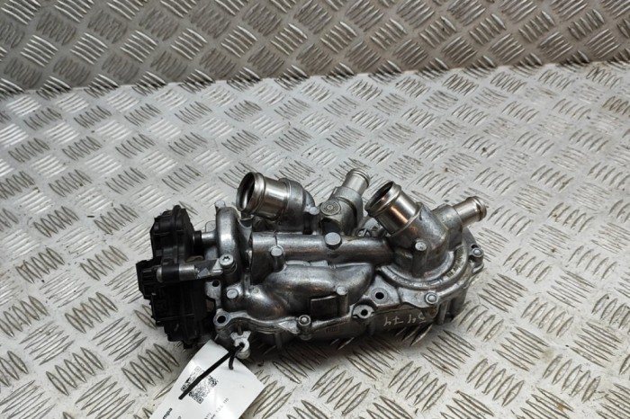 Pompa de apa VW T-ROC A11 2023 OEM: 05E121117M 31441956