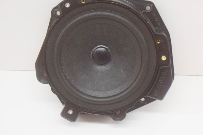 Difuzor ușă st&acirc;nga spate MASERATI QUATTROPORTE VI 2014 OEM: 670002106,41021701,670006728,24013-J0802 13350017