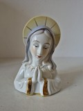 Statuetă Fecioara Maria rug&acirc;ndu-se, porțelan fin cu detalii aurii, 15 cm inaltime
