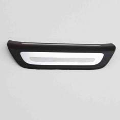 Ornament prag st&acirc;nga spate AUDI Q3 8U 2012 OEM: 8U0853375,8U0853375A