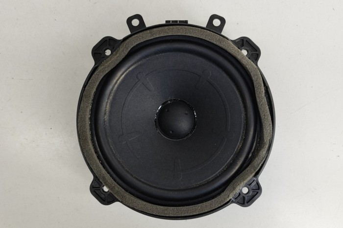 Difuzor ușă st&acirc;nga față HYUNDAI TUCSON NX4E, NX4A 2024 OEM: 96330-N7000 26882585