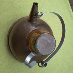 Ceainic din cupru cu capac cescuta si maner din fier forjat
