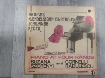 Romantic music.Lucrari pentru pian la patru maini: Brahms,Bartholdy,Schumann foto