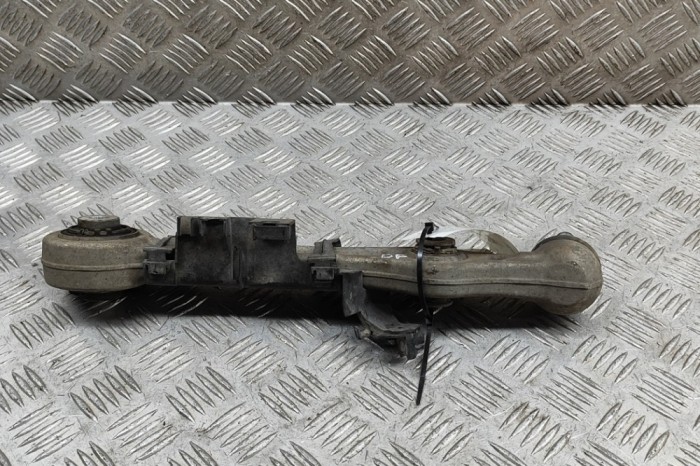 Braț inferior dreapta față MERCEDES-BENZ C T-Model S205 2018 OEM: A2053306710,A2055468080 28240528