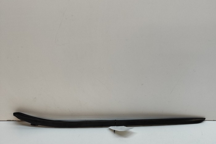 Ornament vertical parbriz st&acirc;nga BMW X1 F48 2016 OEM: 7350609 | 32053261