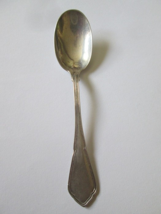 1) Lingurita din argint cu marcaj 800 circa 1920,lungime=101 mm,greutate=8,64 grame