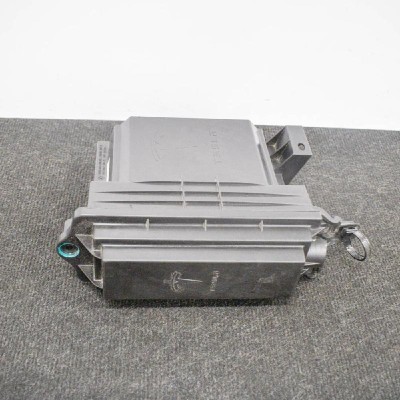Modul de confort TESLA MODEL X 2016 OEM: 1058358-03-C,1058359-00-B,1047042-00-C | 10043141 foto