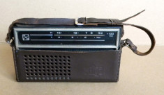 Radio receptor portabil rusesc cu tranzistori marca SELGA 402, 2 benzi anii 70 foto