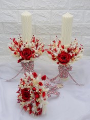 Set buchet si lumanari tip fagure cu trandafiri criogenati si plante naturale uscate si criogenate - Alb Rosu (Model Traditional)