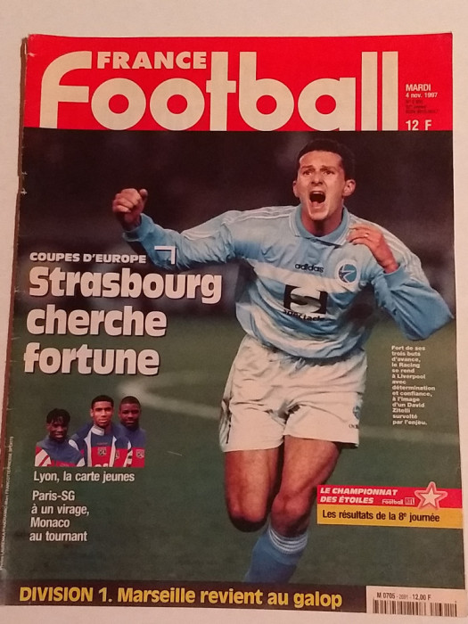 Revista fotbal - &quot;FRANCE FOOTBALL&quot; (04.11.1997)