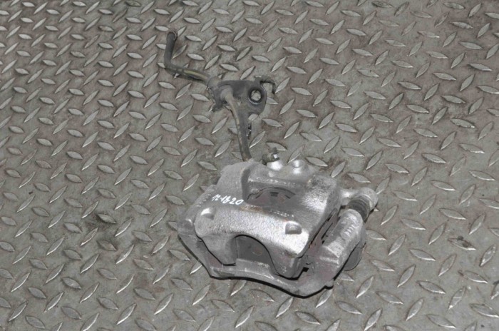 Etrier de fr&acirc;nă dreapta față MINI COOPER F55 2018 OEM: Hatchback | 11779051