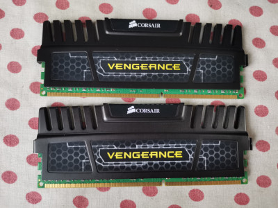 Kit Memorie Ram Corsair Vengeance 16 GB (2X8) 1600 Mhz DDR3 Desktop. foto