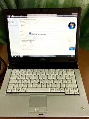 LAPTOP FUJITSU LIFEBOOK S7220 foto