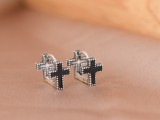 Cumpara ieftin Cercei din Argint 925 , zGothic Faith, , Model Huggie cu Cruce din Email Negru
