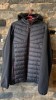 Geaca Barbati Neagra Matlasata Iarna XXL Gluga Fermoar Rosu Buzunare Vatuita Windproof Impermeabila Outdoor