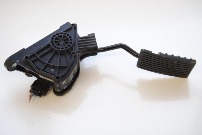 Pedala de accelerație HONDA CR-V III RE_ 2008 OEM: NER 1784030