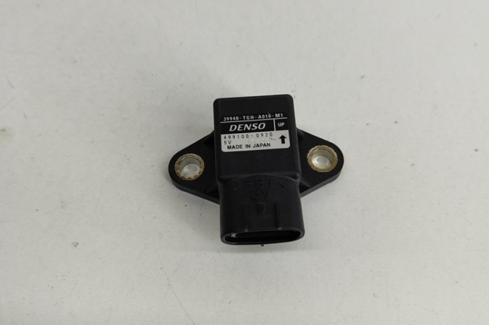 Senzor de accelerație HONDA CIVIC X Hatchback FC_, FK 2018 OEM: 39940-TGH-A010-M1 27536806
