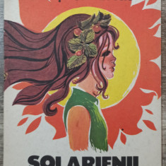 Solarienii - Patita Silvestru// ilustratii Puiu Manu