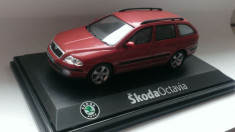 Macheta Skoda Octavia 2 Break (rosu) - Abrex 1/43 foto