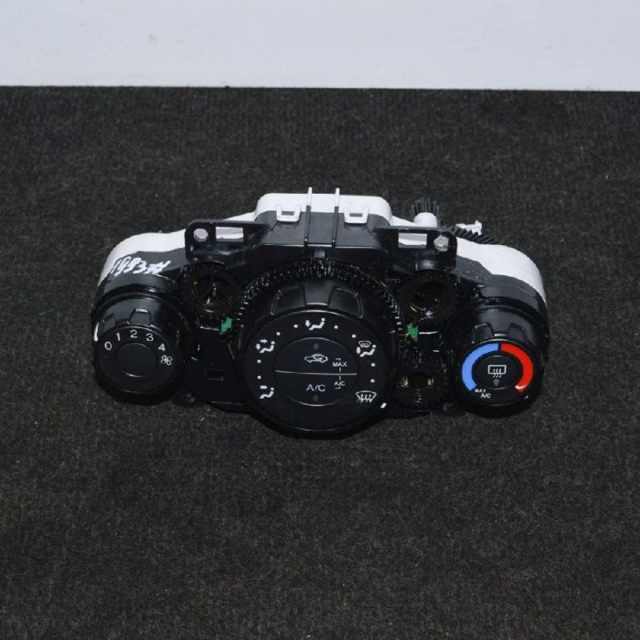 Modul de climatizare FORD FIESTA VI 2011 OEM: 8A61-19980-CF 2688511