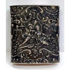 Cutie din argint, decorata in stil historist, Secol. XIX