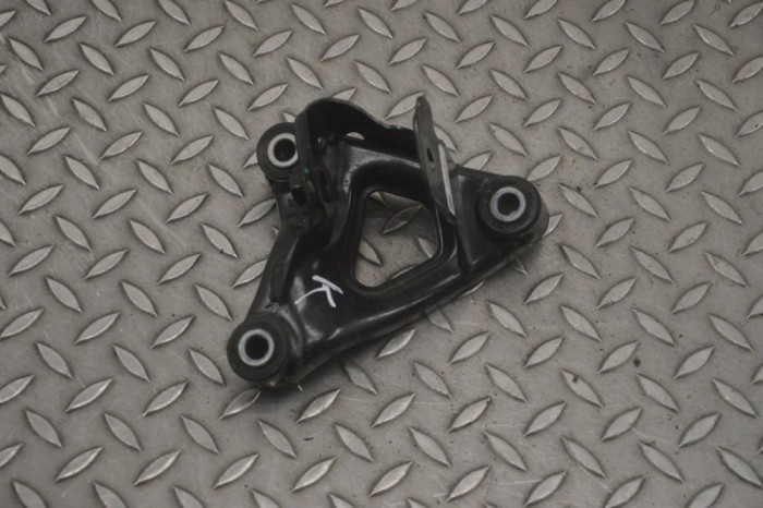 Suport motor st&acirc;nga TESLA MODEL Y 2022 OEM: 1110233-00-C 24481554