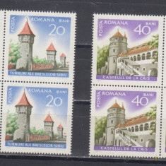 M1 TX2 11 - 1967 - Monumente istorice - perechi de cate patru timbre