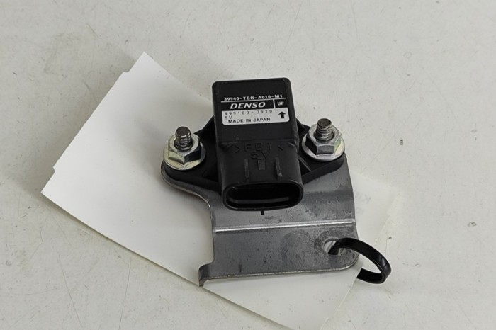 Senzor de accelerație HONDA CIVIC X Hatchback FC_, FK 2018 OEM: 39940-TGH-A010-M1 27275311