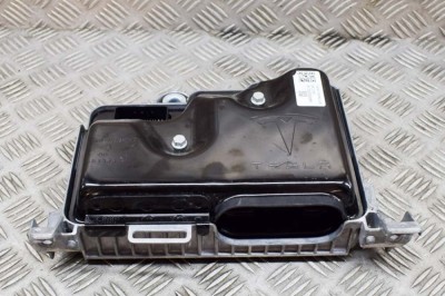 TESLA MODEL 3 2022 OEM: 1569303-00-A,1497319-00-E SKU: 20301049 foto