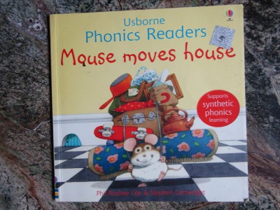 Mouse Moves House - Phil Roxbee Cox IN LIMVA ENGLEZA foto