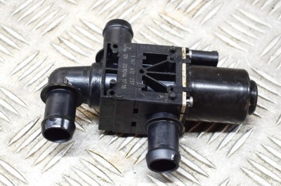 Pompa de apa auxiliara JAGUAR I-PACE X590 2020 OEM: J9D3-18495-AA 17724176 foto