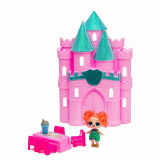 Castel cu turnuri sidefate, usi care se deschid, piese de mobilier, o papusa si alte accesorii de jucarie, 38 x 33 x 8 cm