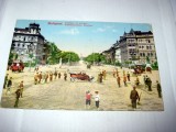 Budapesta-vedere anul 1914 cu masina epoca cu multe atelaje si personaje.